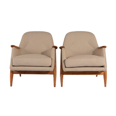 #147 Pair of Lounge Chairs by Svante Skogh