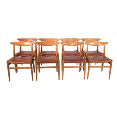 #1186 Set of 8 Dining Chairs by Hans Wegner